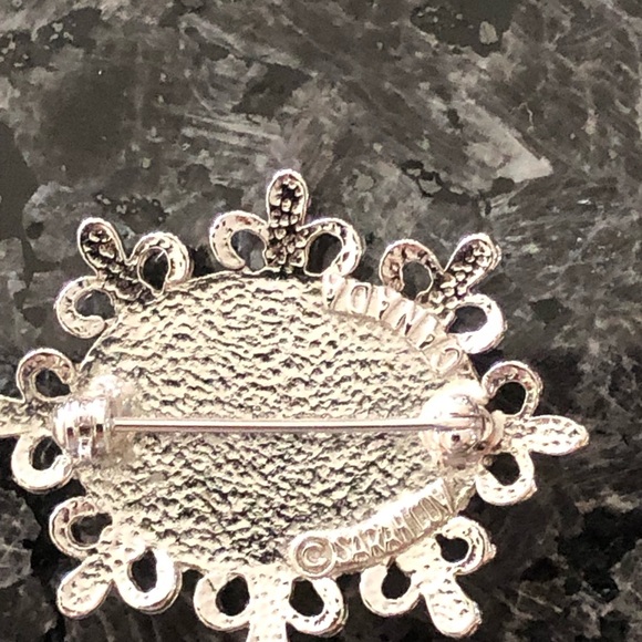 Sarah Coventry, Pearl Brooch, Slide Necklace, Grapes, Leaves, Rhinestones, GUC - Picture 8 of 15